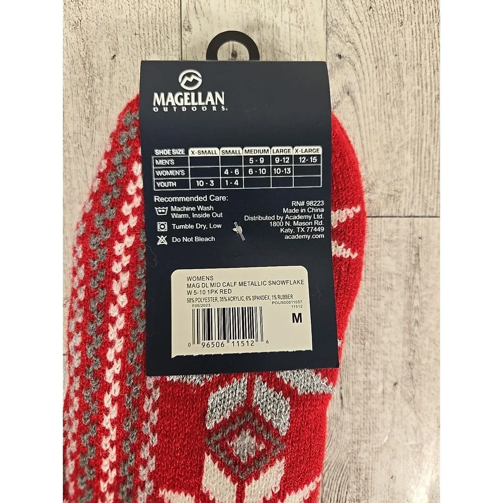 Magellan Socks MEDIUM Lodge Socks Metallic Snowflake Shoe Sz 6-10 Lot of 2 Soft